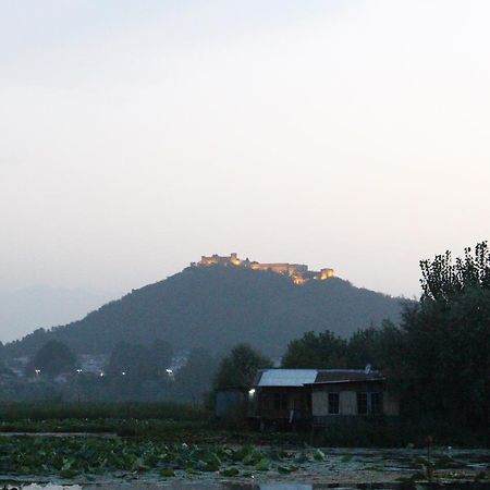 Hotel Dar-Es-Salam Srīnagar Esterno foto